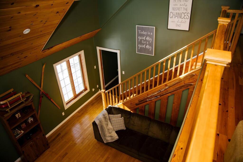 Dingle Run Lodge At Sir Sam'S Haliburton Exterior foto